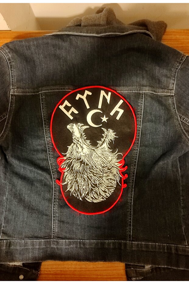 رقعة تطريز على شكل ذئب - 1