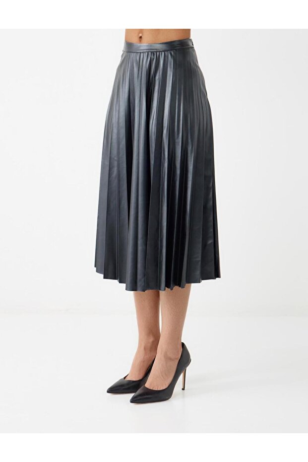 Siyah Deri Görünümlü Piliseli Normal Bel Midi Etek - 4