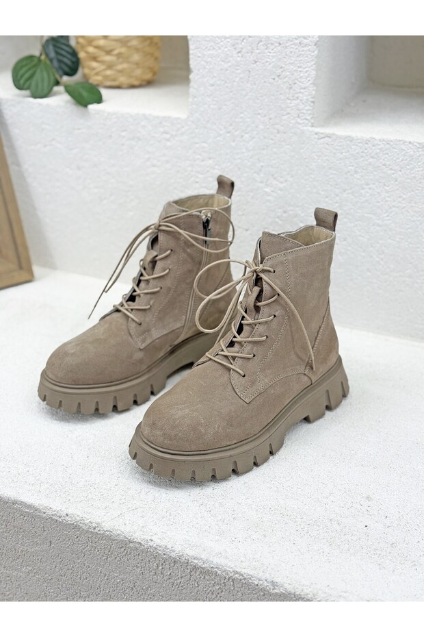 25K-001-R25-202 Khaki Leather Lace-Up Thick Sole Boots for Women