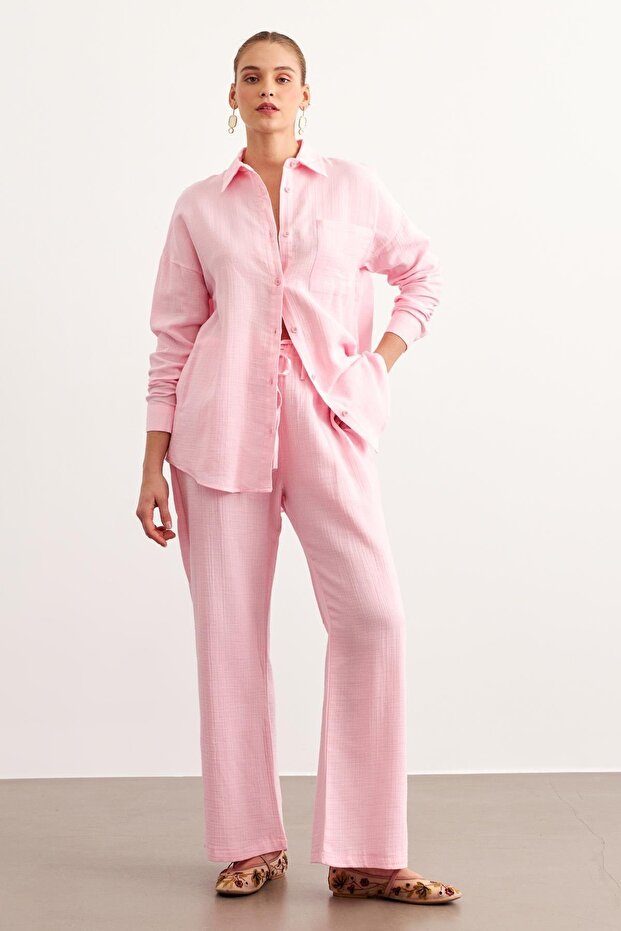 Önü Düğmeli Tek Cepli Oversize Gömlek PUDRA - 1