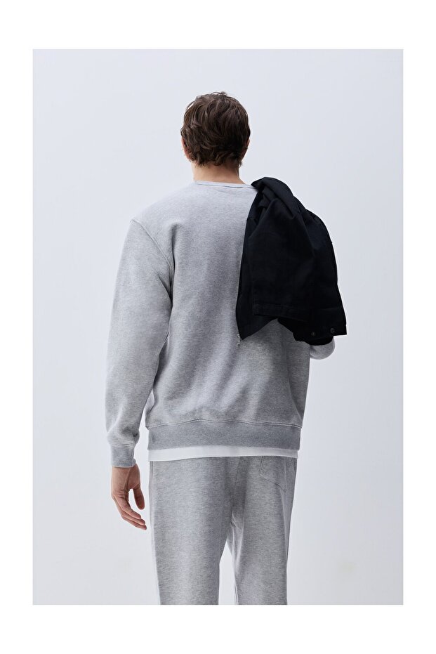 Man Basic Sweatshirt - 4