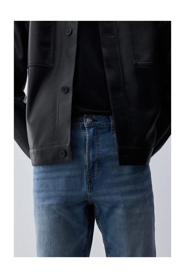 Man Basic Slim Fit Jeans - 3