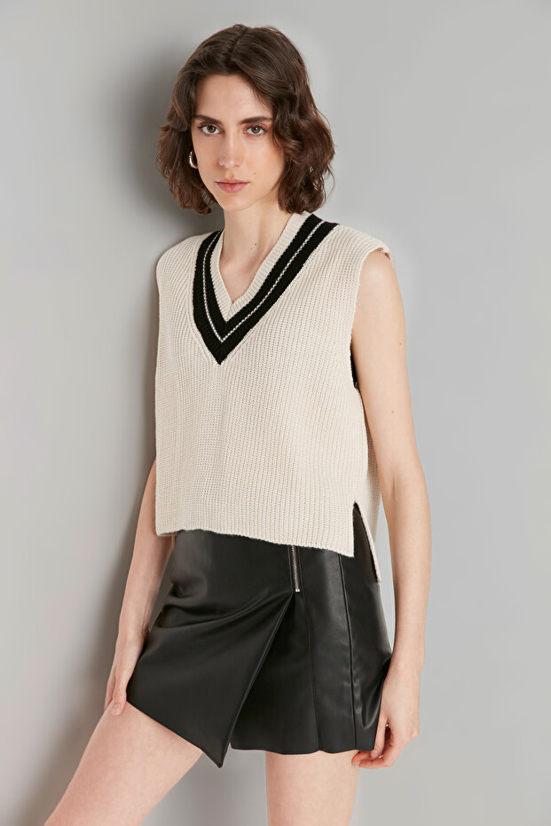 Taş Crop V Yaka Triko Süveter TWOAW21BZ0135 - 1
