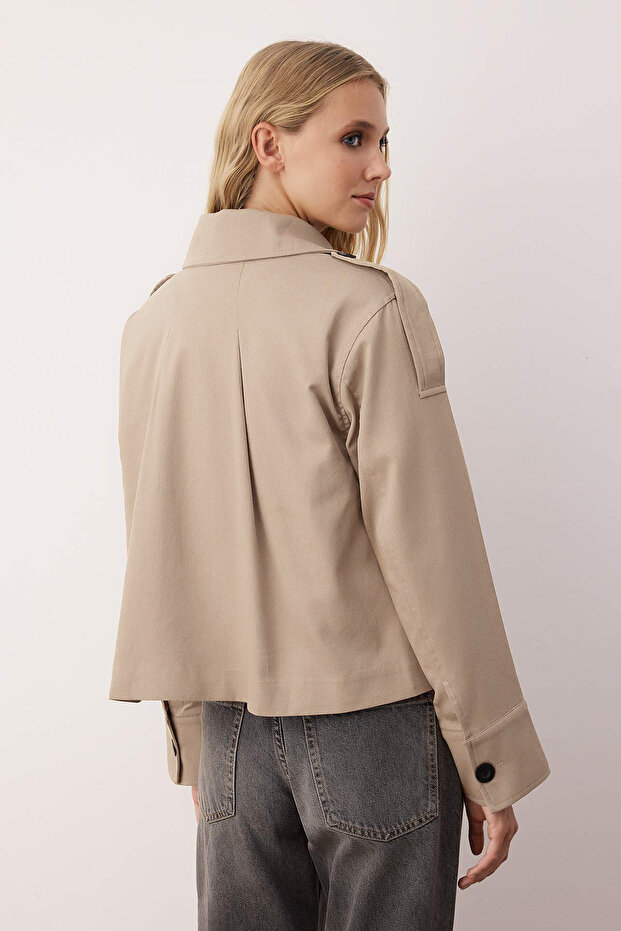 Bej Kruvaze Oversize Kısa Trençkot TWOAW26TR00020 - 4