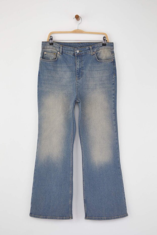 Koyu Mavi Soluk Efekt Vintage Yüksel Bel İspanyol Paça Büyük Beden Jeans TBBAW26CJ00004 - 5