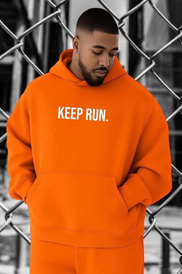 سويت شيرت كبير الحجم مطبوع عليه KEEP RUN - 1
