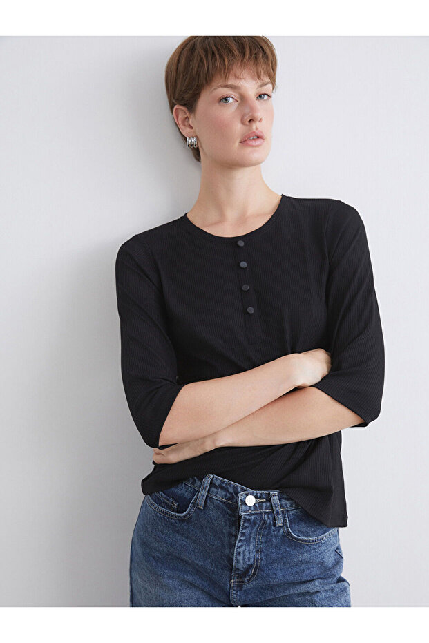Two Mt Shop Quality Lcw Everyday Black Camisole Plain Standard & Regular Three-Quarter Sleeve Women's T-Shirt