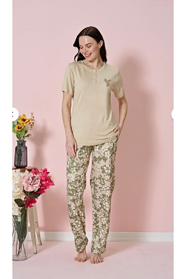 Anti-Wrinkle Fabric Short Sleeve Women's Pajama Set