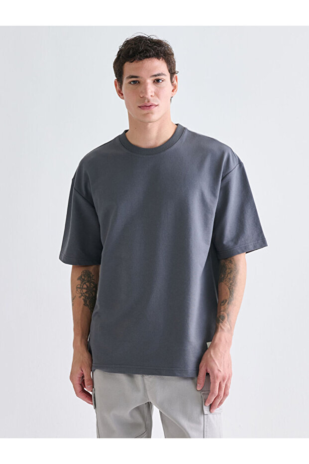 I Zero Roba Collar Short Sleeve Men's Sweatshirt from Freezen Store