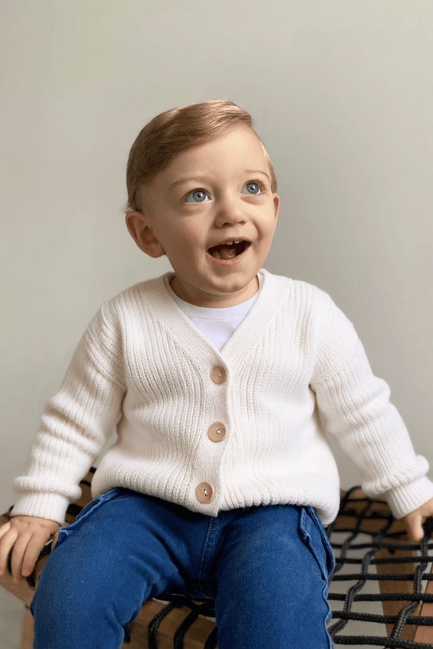 Knitwear Baby Cardigan - Flexible Unisex Oversize, Ages 0-5