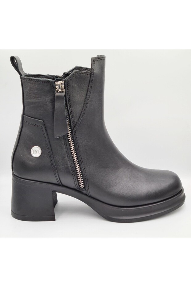 D25Kb-8565 Black Genuine Leather Thick Heeled (5cm) Thermal Lining Zippered Women's Boots