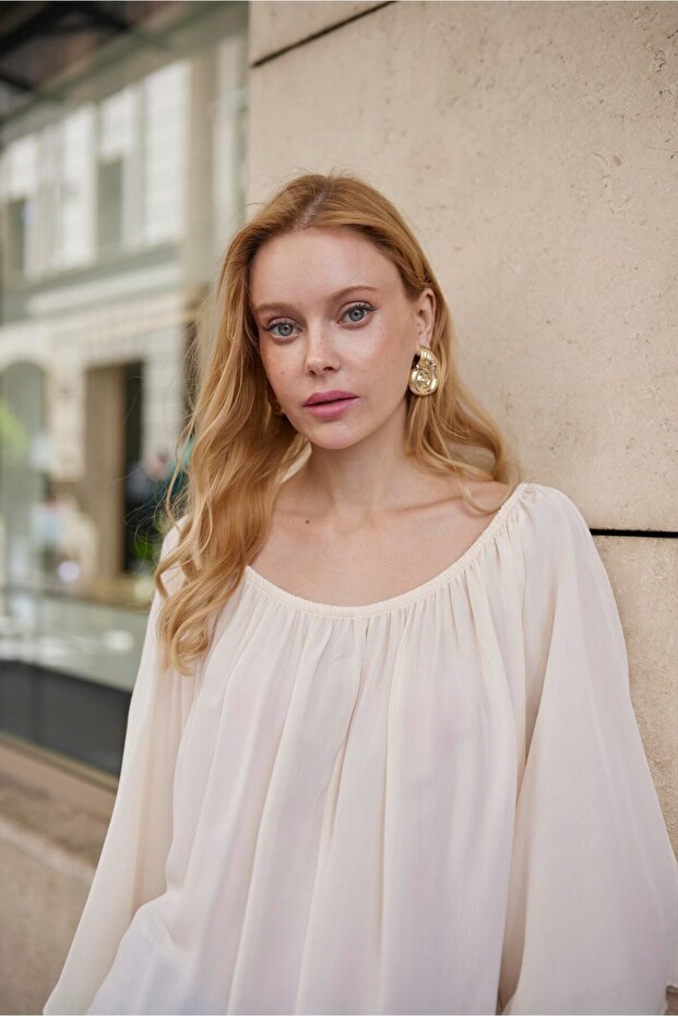 بلوزة بياقة مرنة - 4