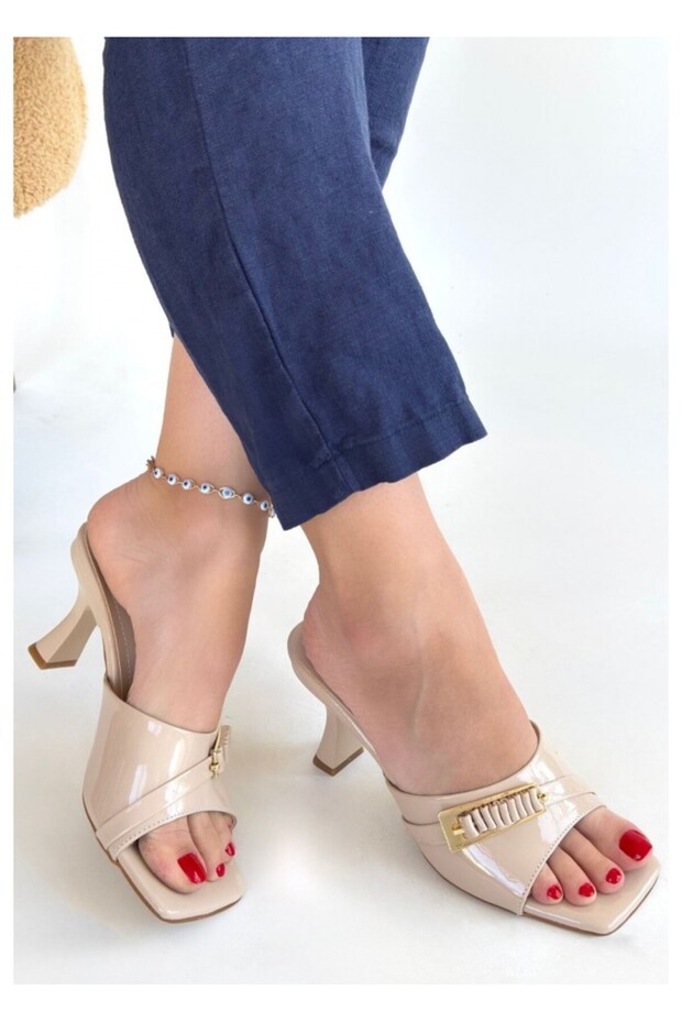 Sief beige patent leather heeled slippers 7cm