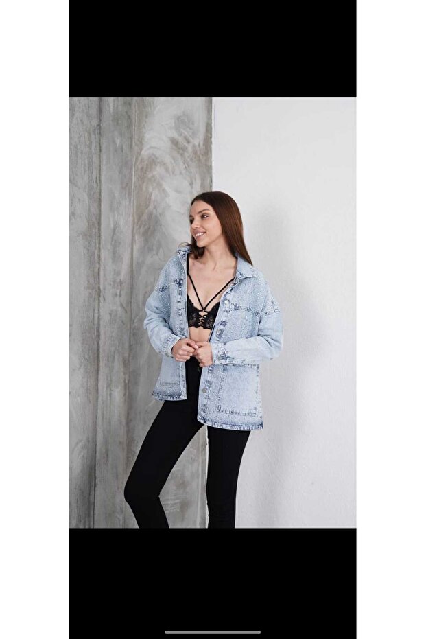 سترة جينز بتفاصيل حجرية - 7