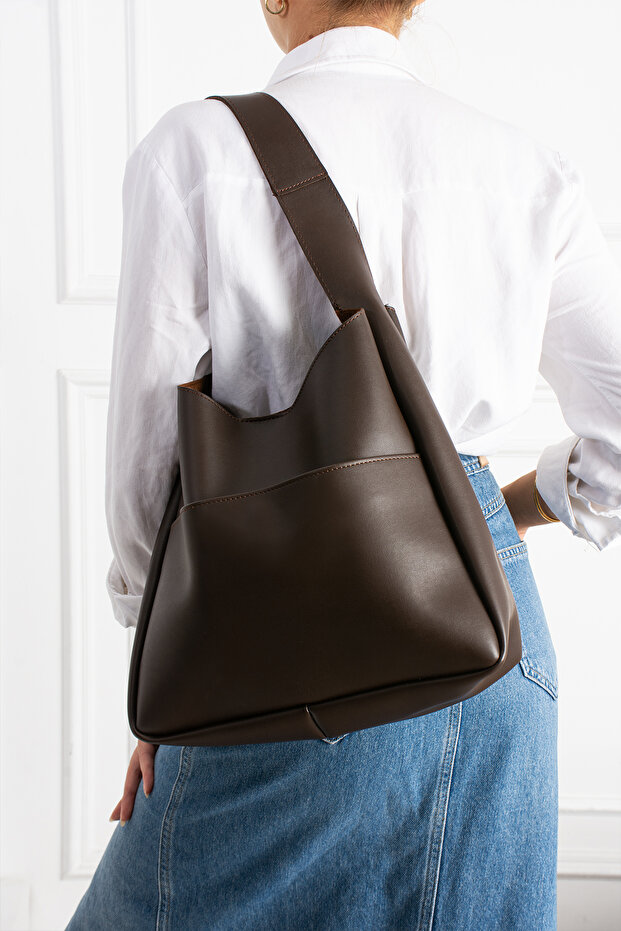 Brown Women's Large Volume Shoulder Bag