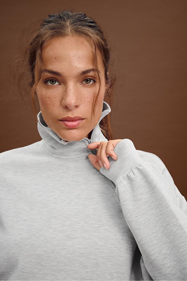 سويت شيرت ناعم الملمس بسحاب جانبي - 4