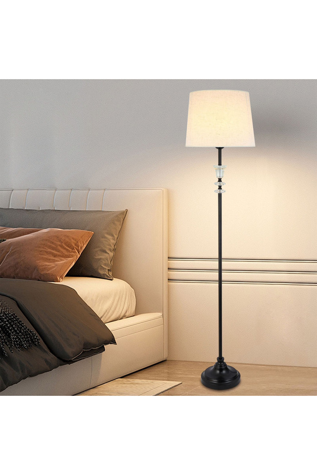 Floor lamp with a sophisticated and distinctive design - 1