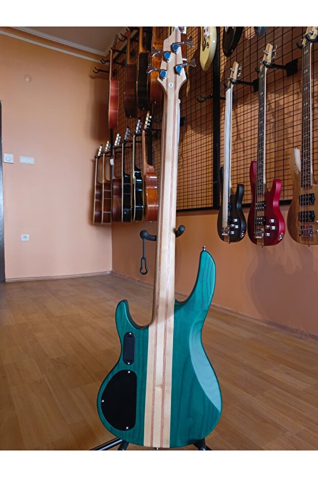 4 Telli Bass Gitar - 3