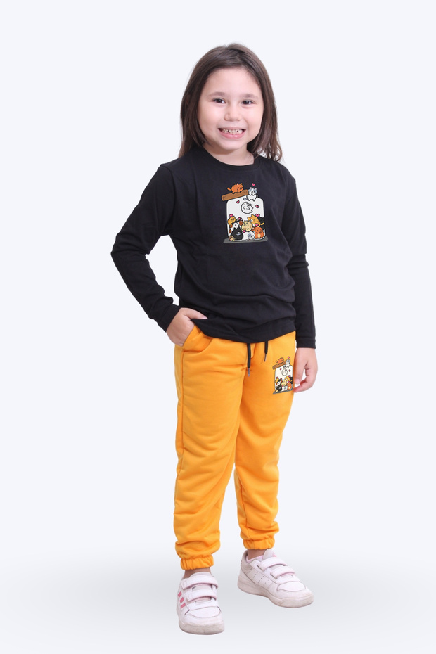 Girl's Cat Printed Pajama Set with Elastic Waist at the Bottom and Top