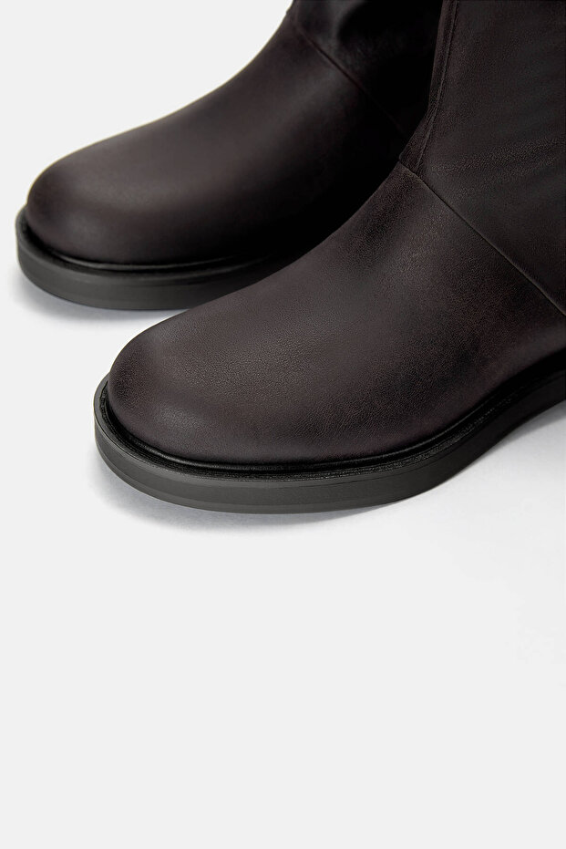 Tokalı uzun çizmeler - 2