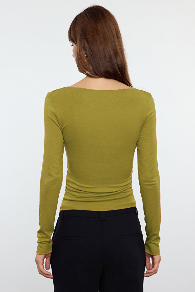 Yağ Yeşili Fitted/Vücuda Oturan Büzgü Detaylı Esnek Örme Bluz TWOAW25BZ00225 - 5