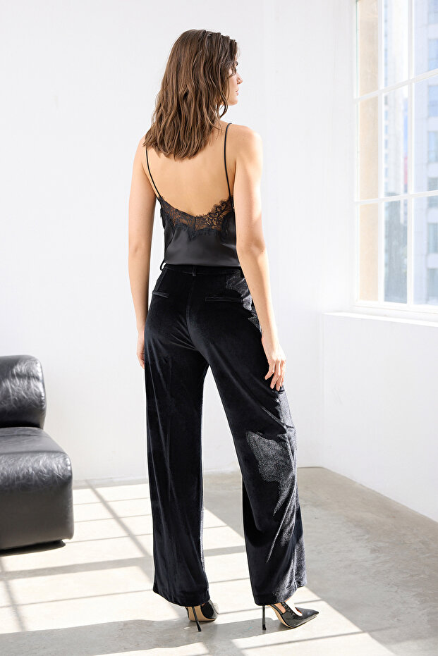 Siyah Kadife Wide Leg/Geniş Paça Pantolon TWOAW26PL00055 - 4