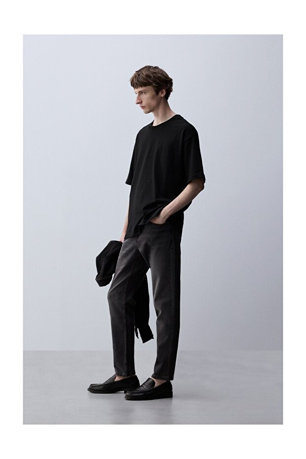 Man Basic Slim Fit Jeans - 1