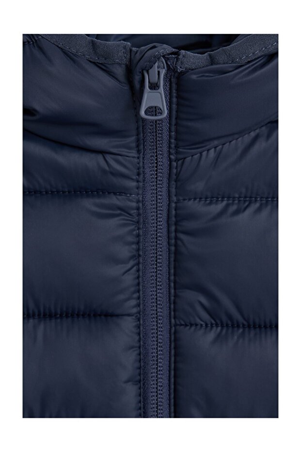 Kurtka puchowa z kapturem dla dzieci - 3