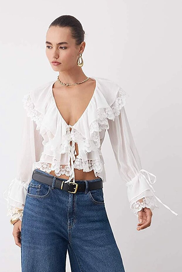 Ekru Transparan Dantel Detaylı Fırfırlı Dokuma Party Bluz TPRAW26BZ00015 - 2