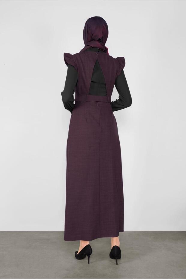 41199 Model Gilet with Ruffle Detail and Buttons - 3