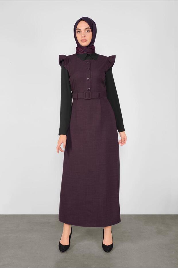 41199 Model Gilet with Ruffle Detail and Buttons - 1