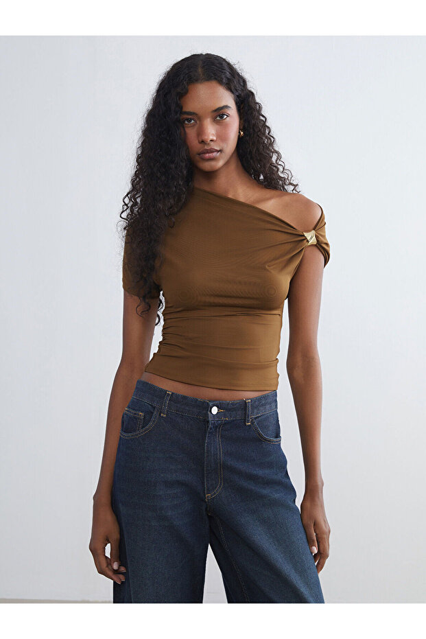 Alita City Lcw Vision Yellow Combed Cotton Plain Boat Neck Short Sleeve Women's Blouse with a Difference