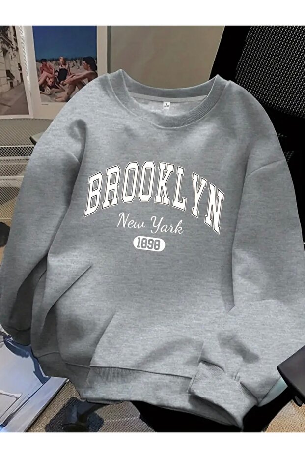 Brooklyn New York Printed Oversize Unisex Women / Men's Crew Neck Sweatshirt