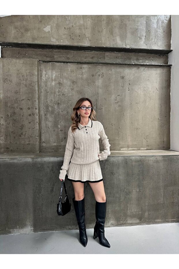 Polo Collar Buttoned Sweater and Pleated Skirt Knitwear Set