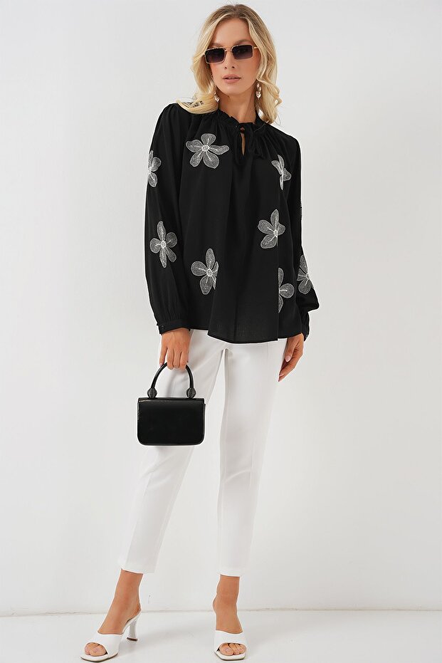 BDART Bağlama Kapatmalı, İşlemeli Yuvarlak Yakalı Bluz - 2