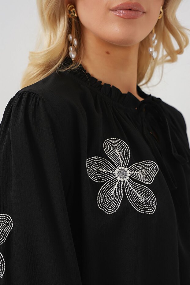 BDART Bağlama Kapatmalı, İşlemeli Yuvarlak Yakalı Bluz - 5