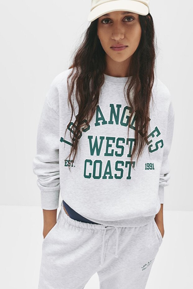 Gri varsity grafik sweatshirt - 2