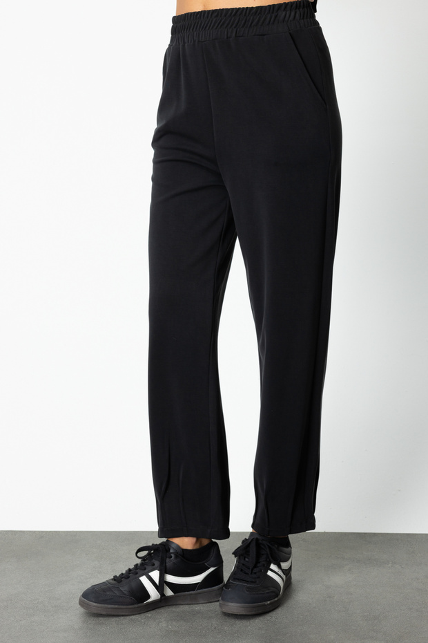 بنطلون رياضي بخياطة على الأرجل - 4