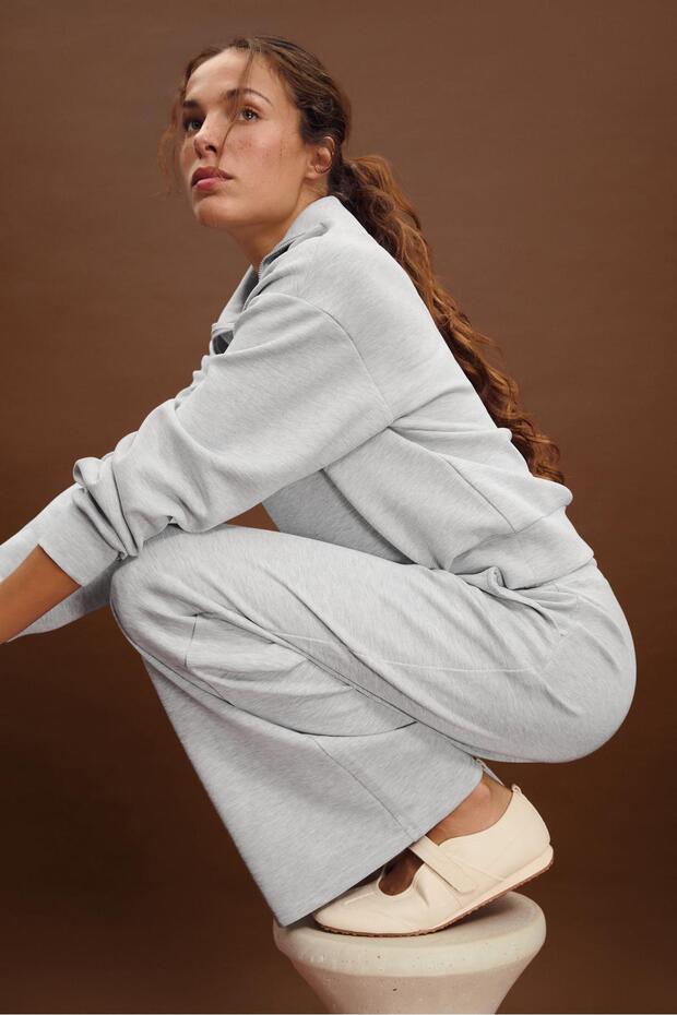 سويت شيرت ناعم الملمس بسحاب جانبي - 3