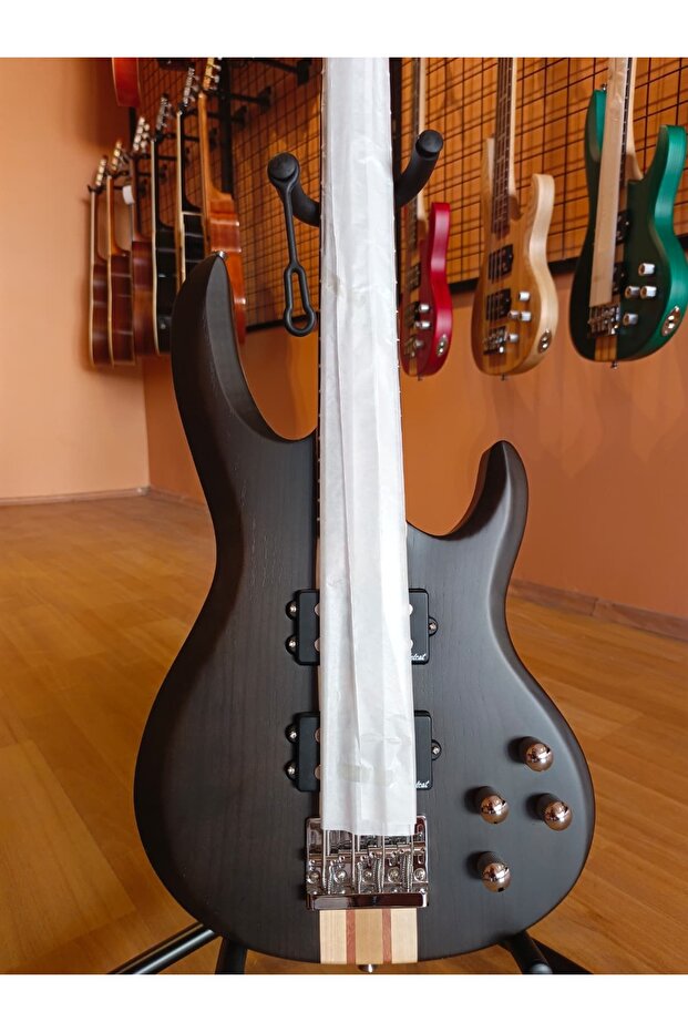 4 Telli Bass Gitar - 2