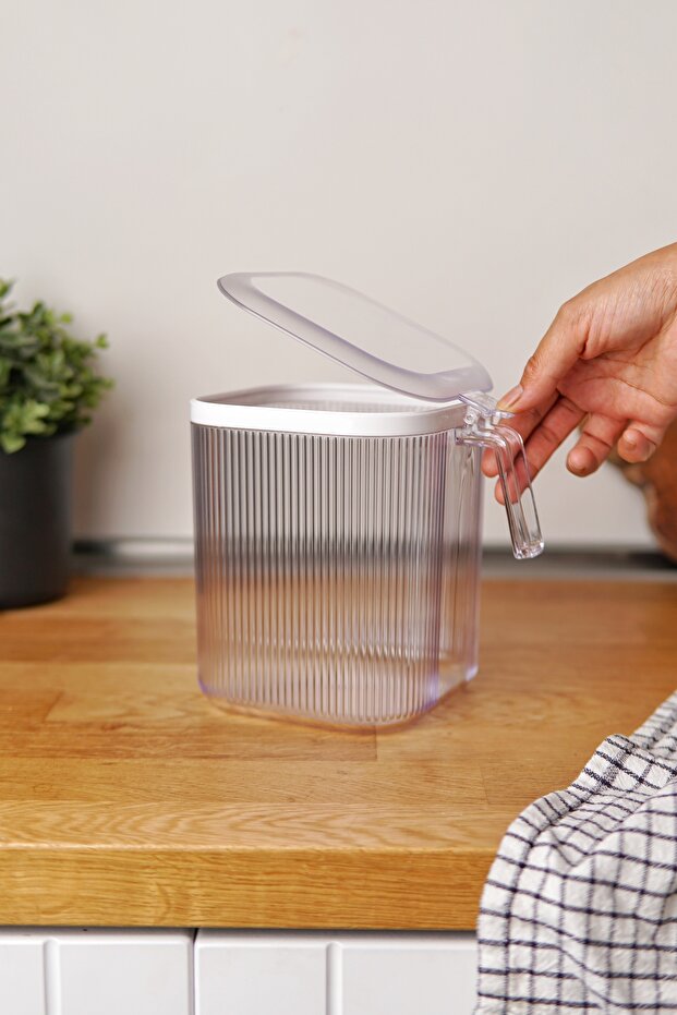 Food Storage Container with Lid and Handle 2.5 Lt - Storage Container with Airtight Lid, Set of 2, Transparent - 4