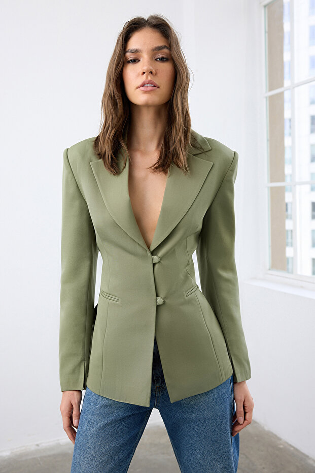 Hellkhakifarbene, taillierte, gewebte Blazerjacke mit Schnürdetail auf der Rückseite TWOAW26BC00032 - 1