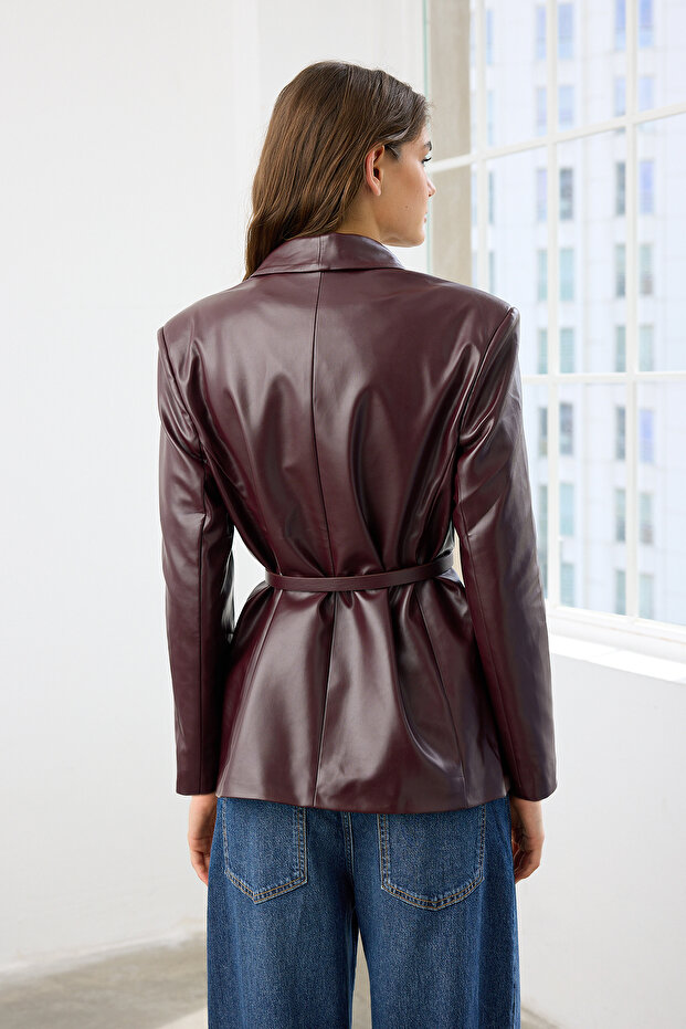 Bordo Kemerli Kruvaze Kapamalı Suni Deri Blazer Ceket TWOAW26BC00002 - 4