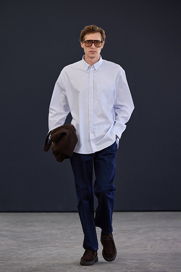 Trendyol Studio Collection Ekru Çizgili Oversize Fit Erkek Gömlek TMNAW26GO00013 - 4