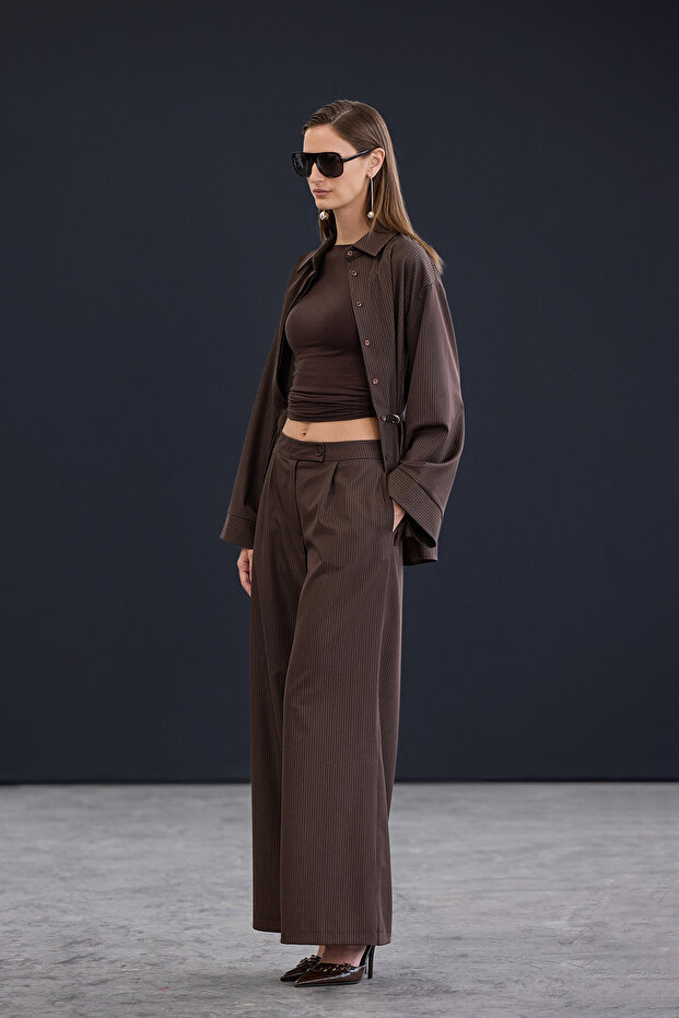Trendyol Studio Kahverengi Ekstra Geniş Paça Çizgili Pantolon TWOAW26PL00127 - 3