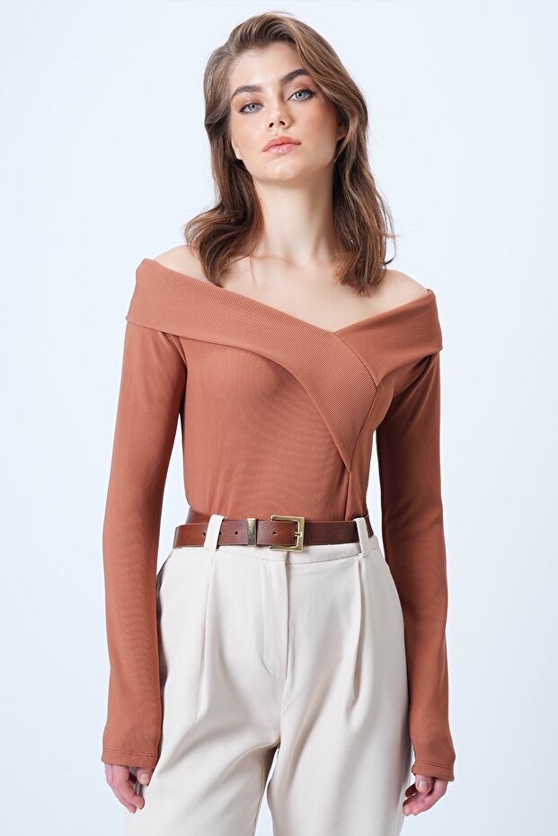 Women's Cinnamon Brown Wide Neck Ottoban Blouse Alc-X14342
