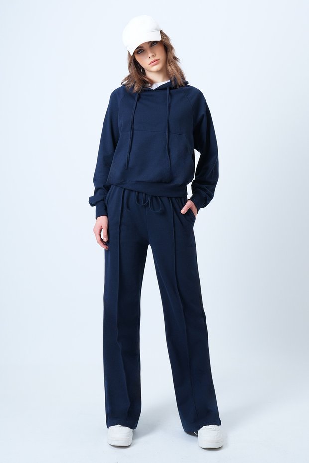 Women's Navy Blue Kangaroo Pocket Crop Sweatshirt and Green Casual Fit Trousers Set Alc-X14609