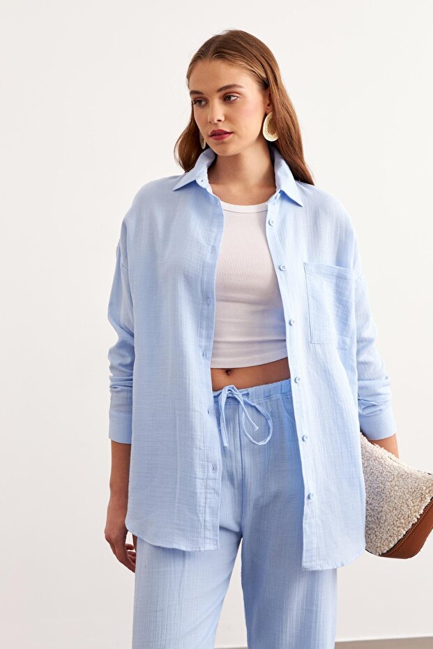 Önü Düğmeli Tek Cepli Oversize Gömlek MAVİ - 3