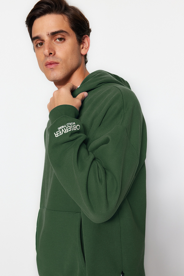 Haki Kapüşonlu Oversize/Geniş Kesim Nakışlı Etiketli Yumuşak Kumaş Sweatshirt TMNAW24SW00031 - 9