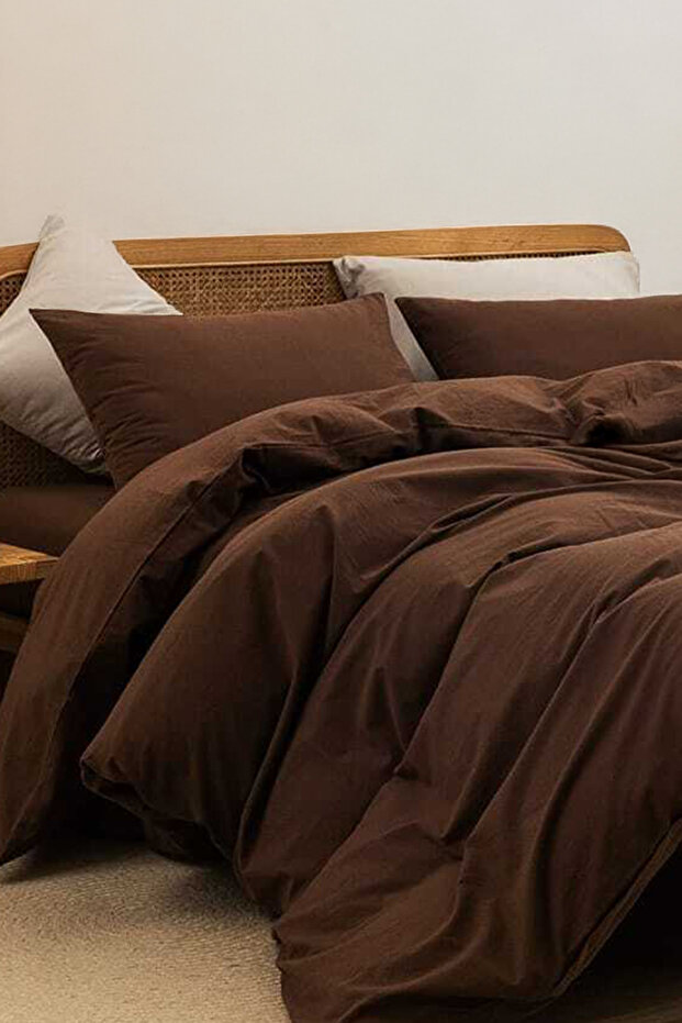 Çift Kişilik Kahverengi Soft Tuşeli Ahşap Düğme Detaylı Nevresim Seti TPHAW26CB00003 - 1